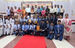 सड़क सुरक्षा, जीवन रक्षा पर वाद-विवाद में बस्तर जिला प्रथम