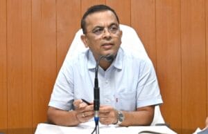 कलेक्टर श्री जन्मेजय महोबे ने ली साप्ताहिक समय-सीमा की बैठक