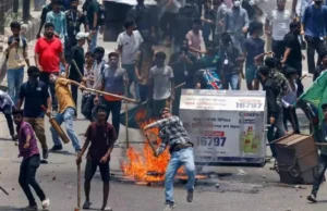 बांग्लादेश में कट्टरपंथी ताकतों का दबदबा बढ़ा, ढाका यूनिवर्सिटी में हिजाब अनिवार्य करने की मांग तेज