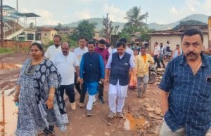 विधायक चैतराम अटामी ने किरंदुल पहुँच बाढ़ प्रभावित क्षेत्रों का निरिक्षण किया