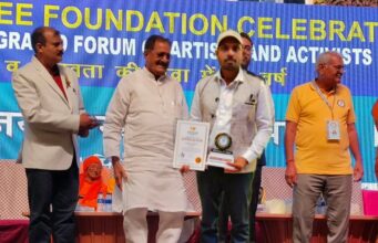 नेशनल अवार्ड 2025: कोरबा जिला के राकेश श्रीवास ने रचा इतिहास, वल्ड रिकॉर्ड ऑफ एक्सीलेंस इंग्लैंड व यंग कम्यूनिटी चैंपियन अवार्ड से नवाजा गया l