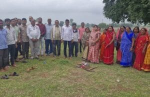 प्रधानमंत्री नरेन्द्र मोदी के जन्मदिन पर अटल उद्यान में जिला विकास निधि से 4 लाख रुपये के विकास कार्य का सभापति पूजा राजू सिन्हा ने किया भूमि पूजन