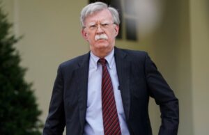 ट्रंप के पूर्व सुरक्षा सलाहकार जॉन बोल्टन पर गोपनीय दस्तावेज लीक करने के गंभीर आरोप, ईरानी हैकर्स ने भी किया था ईमेल हैक