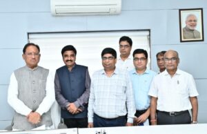 मुख्यमंत्री से मिला छत्तीसगढ़ कर्मचारी-अधिकारी फेडरेशन और जनसंपर्क अधिकारी संघ का संयुक्त प्रतिनिधिमंडल