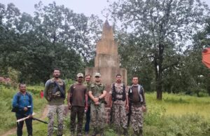 घने जंगलों में नक्सली स्मारक किया जमींदोज