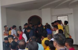 *बागेश्वर धाम सरकार पंडित धीरेंद्र कृष्ण शास्त्री पहुंचे रायपुर, 4 से 8 अक्टूबर तक अवधपुरी मैदान में होगा हनुमंत कथा का भव्य आयोजन*