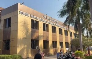 डॉक्टर के ऊपर ट्रेनी डॉक्टर ने छेड़छाड़ का लगाया आरोप