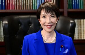 जापान को मिली पहली महिला प्रधानमंत्री: साने ताकाइची ने रचा इतिहास, बिना राजनीतिक विरासत के पहुँची शीर्ष पद पर