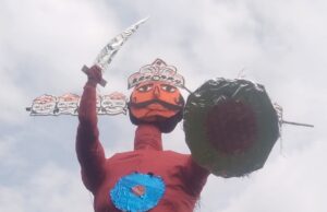 बालपुर में 40 फीट रावण तैयार,पूर्व विधायक- संसदीय सचिव चंद्रदेव राय के आतिथ्य में होगा दहन…