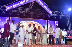 पेंड्रा में भव्य जगराता : बारिश में भी उमड़ा जनसैलाब, रिजा खान और बाली ठाकरे ने बांधा समा..