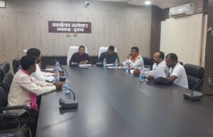 मतदाता सूची का विशेष गहन पुनरीक्षण कलेक्टर ने विभिन्न राजनीतिक दलों के जनप्रतिनिधियों के साथ की बैठक