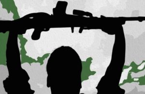 उत्तर बस्तर में बड़ा सरेंडर: 50 लाख के इनामी नक्सली रामधेर ने 50 साथियों संग छोड़ा हिंसा का रास्ता