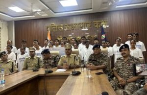 छत्तीसगढ़ में नक्सलियों का सरेंडर अभियान तेज, सुकमा में 50 लाख के इनामी समेत 27 नक्सलियों ने किया आत्मसमर्पण