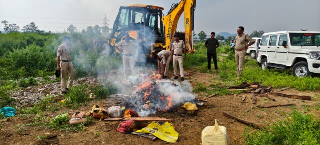 f2b92626-d5d9-485a-bcc0-b1eaad8dd0d1