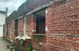 तहसीलदार का आदेश बेअसर, पूर्व पार्षद करा रही हैं अवैध निर्माण