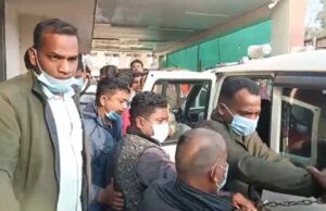 कोरबा डकैती कांड में नया मोड़: आरोपियों के परिजनों का हंगामा, पुलिस पर रिश्वत और दबाव में कार्रवाई के आरोप, राजनैतिक जुड़ाव से मामला बना हाई प्रोफाइल