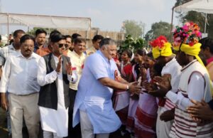 लखनपुर में ब्लॉक स्तरीय लोक नृत्य (कर्मा) प्रतियोगिता का भव्य आयोजन