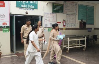 निर्मोही मॉं को एक भी नहीं आया तरस,बांकीमोंगरा थाना क्षेत्र के ग्राम कसरेगा गांव के एक बाड़ी में मिला नवजात शिशु, जांच में जुटी पुलिस।