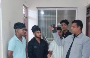 कलेक्टर डॉ कन्नौजे ने रात 10 बजे किया प्री और पोस्ट मैट्रिक बालक छात्रावास सरसीवा का आकस्मिक निरीक्षण