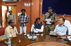 जनदर्शन में आये 60 आवेदन पत्रों की हुई सुनवाई कलेक्टर ने अधिकारियों को समयबद्ध और प्रभावी कार्रवाई के दिए निर्देश