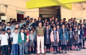 स्कूल के बच्चों ने किया थाना खड़गवां का शैक्षणिक भ्रमण पुलिस ने गुड टच- बैड टच, साइबर अपराध और यातायात नियमों पर दी विस्तृत जानकारी