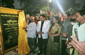 कोसाबाड़ी के सब्जी विके्रताओं ने उद्योग मंत्री व महापौर को तौला सब्जी व फल से, वेडिंग जोन की सौगात पर जताया आभार