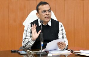 पीएमएवाई-शहरी डीपीआर प्रस्तावों में देरी पर कलेक्टर की नाराज़गी,सीएमओ को लगाई फटकार