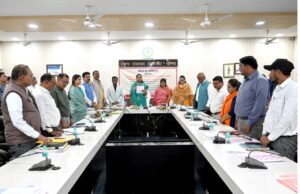 संविधान हमें एकता के सूत्र में बांधता है – जिपं अध्यक्ष इंजी. सत्यलता आनंद मिरी