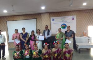 कस्तूरबा गांधी विद्यालय लखनपुर की छात्राएं राज्य स्तरीय लोक नृत्य में प्रथम स्थान प्राप्त कर राष्ट्रीय स्तर के लिए चयनित।