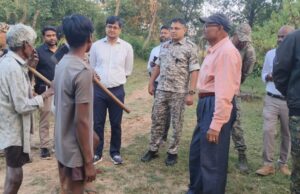 कलेक्टर ने ग्राम कांदला पर्ती में ग्रामीणों से सीधे संवाद कर जानी समस्याएँ