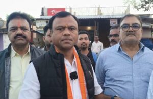 एसआईआर को लेकर ग्रामीणों के बीच पहुंचे पीसीसी चीफ दीपक बैज