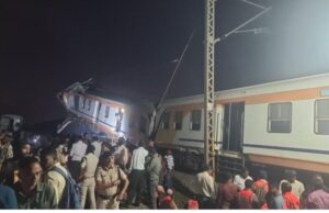 बिलासपुर में भीषण ट्रेन हादसा, कइयों की मौतें रेलवे ने किया मुआवजे का एलान ; अब तक क्या-क्या हुआ: