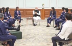 महिला क्रिकेट विश्व कप विजेता टीम से प्रधानमंत्री मोदी की मुलाकात, सफलता और भविष्य की योजनाओं पर हुई चर्चा