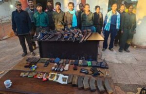 नक्सल मोर्चे पर बड़ी कामयाबी: CPI (माओवादी) के शीर्ष नेता रामधेर मज्जी ने 11 साथियों के साथ किया आत्मसमर्पण