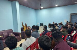 भाजपा जिलाध्यक्ष संतोष गुप्ता एवं युवा मोर्चा अध्यक्ष राहुल असरानी ने युवाओं से संगठनात्मक विषयों पर चर्चा किया