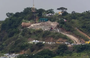 दक्षिण अफ्रीका के रेडक्लिफ में चार मंजिला मंदिर ढहा, दो की मौत, कई मलबे में दबे होने की आशंका