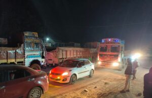 केशकाल शहर में देर रात लगा मेगा जाम, बस-कारों की लापरवाही बनी वजह