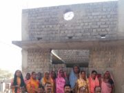 अटल जयंती पर पोरथा में बुजुर्गों का सम्मान, झुग्गी-झोपड़ी संगठन ने किया आयोजन