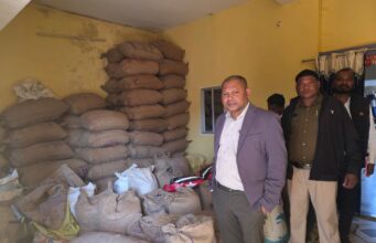 अवैध रूप से भंडारित धान के विरुद्ध बड़ी कार्रवाई, ग्राम बकसाही में 95.20 क्विंटल धान जब्त