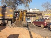 केशकाल में एनएच-30 का उन्नयन कार्य मुख्य बाजार तक पहुंचा, बढ़ा ट्रैफिक जाम — नगरवासियों की बढ़ी परेशानी