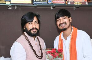 राहुल भारद्वाज ने छत्तीसगढ़ शासन के मंत्री एवं आरंग विधायक गुरुखुश्वंत साहेब से सौजन्य मुलाक़ात की। मुलाक़ात सौहार्दपूर्ण वातावरण में हुई