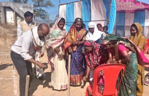 कोरबा जनपद अध्यक्ष के प्रयासों से मिली बड़ी सौगात,ग्राम पंचायत चुईया में होगा नया पीडीएस भवन-अध्यक्ष श्रीमती बिजमोती अभिमन्यु राठिया ने किया भूमिपूजन