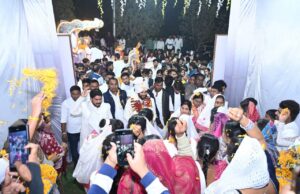 गुरु ज्ञान प्रकाश पर्व पर आरंग ब्लॉक में निकली विशाल सतनाम संदेश शोभायात्रा