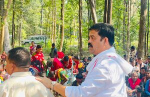 पेसा कानून का खुलकर मखौल उड़ा रहे हैं बीजापुर के डीएफओ: विक्रम मंडावी