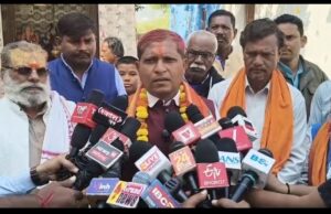 कांकेर में क्रिसमस से पहले चर्च लीडर ने अपनाया हिंदू धर्म, कहा- शव दफनाने को लेकर सुनियोजित था बवाल