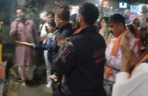 अटल जी के जन्मदिन पर खमतराई में आरएसएस द्वारा भारत माता की भव्य आरती, देशभक्ति के नारों से गूंजा मंदिर परिसर