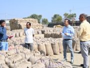 अवैध धान पर प्रशासन का कड़ा प्रहार कलेक्टर–एसपी के औचक निरीक्षण से मचा हड़कंप, 95 बोरी अवैध धान जब्त