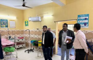 विकास व स्वास्थ्य व्यवस्थाओं का कलेक्टर श्री अमित कुमार ने लिया जायजा