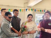 दृष्टिबाधित विद्यालय में सांसद कमलेश ने मनाया जन्मोत्सव…