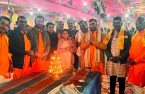 श्री सिद्ध हनुमान परिवार ने भागवत कथा में शामिल होकर किया महाआरती